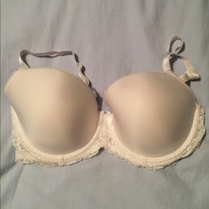 Victorias Secret Dream Angels Lined Demi Bra. 34DD